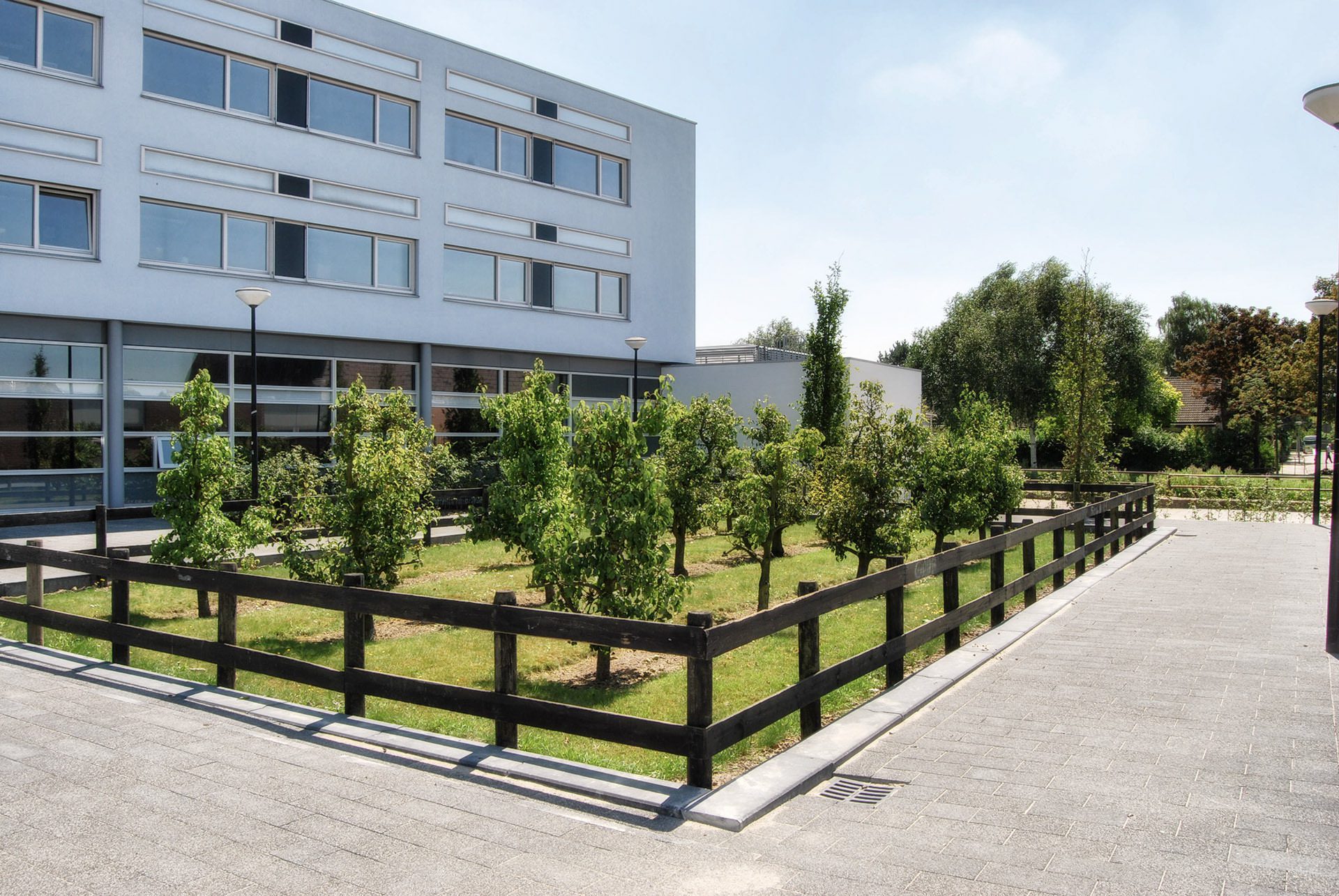 Gemeentehuis OudBeijerland Peter Verkade Landschapsarchitect