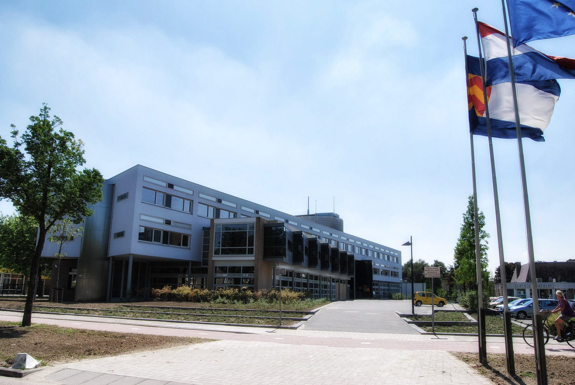 Gemeentehuis OudBeijerland Peter Verkade Landschapsarchitect